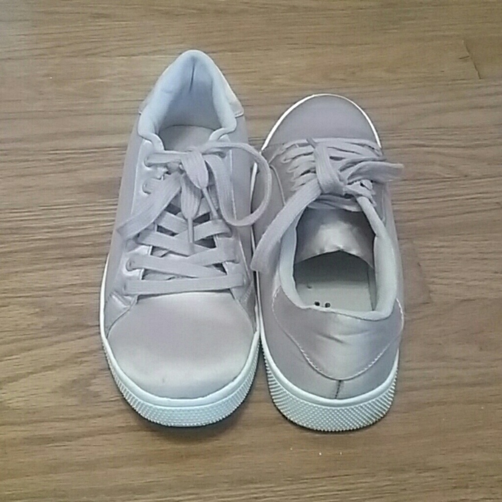Light Dusted Pink converse